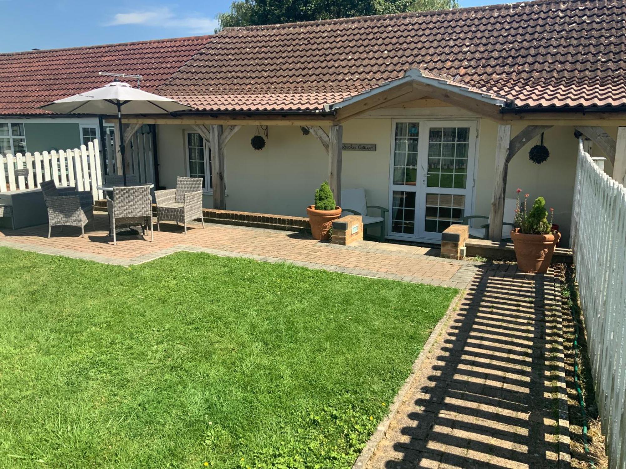 Woodpecker Cottage At Frog Trotters Cottages Hartpury Luaran gambar