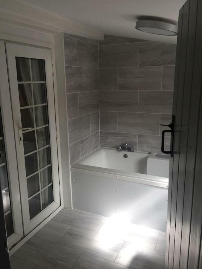 Woodpecker Cottage At Frog Trotters Cottages Hartpury Luaran gambar